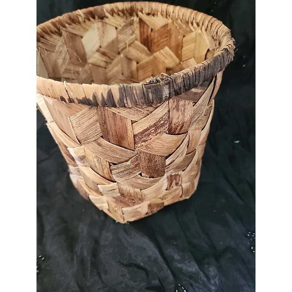 Vintage Banana Leaf Basket Hand Woven 9